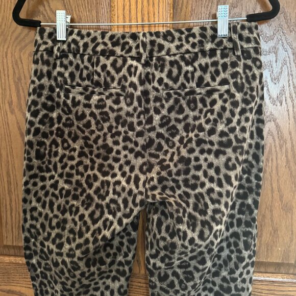 Leopard Print Skinny ANKLE pant - CAbi #3393 - Size 6 - Picture 5 of 10